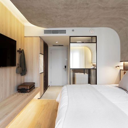Qoya Hotel Curitiba, Curio Collection By Hilton Luaran gambar Deluxe room