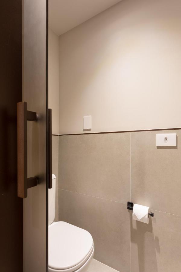 Qoya Hotel Curitiba, Curio Collection By Hilton Luaran gambar A Philips hue smart light switch