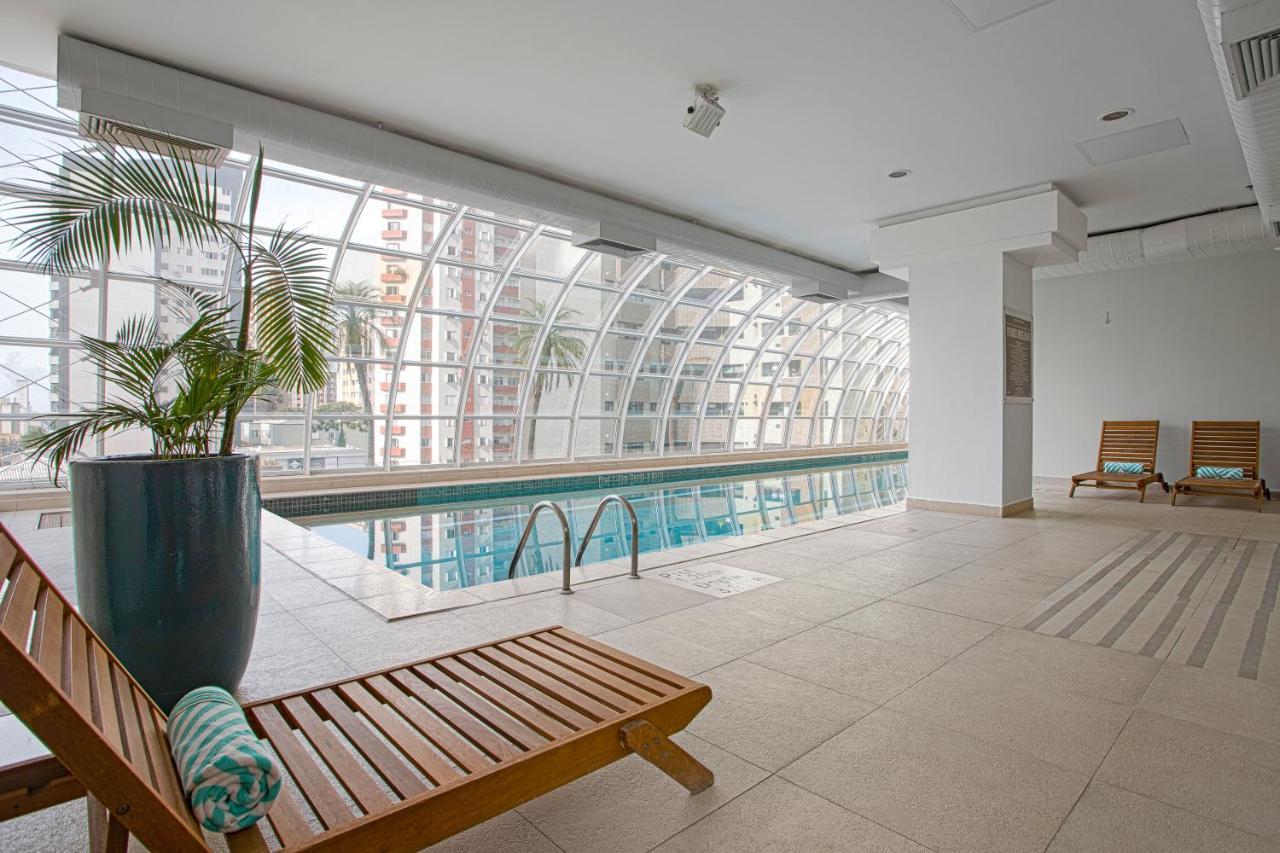 Qoya Hotel Curitiba, Curio Collection By Hilton Luaran gambar The pool at the hotel