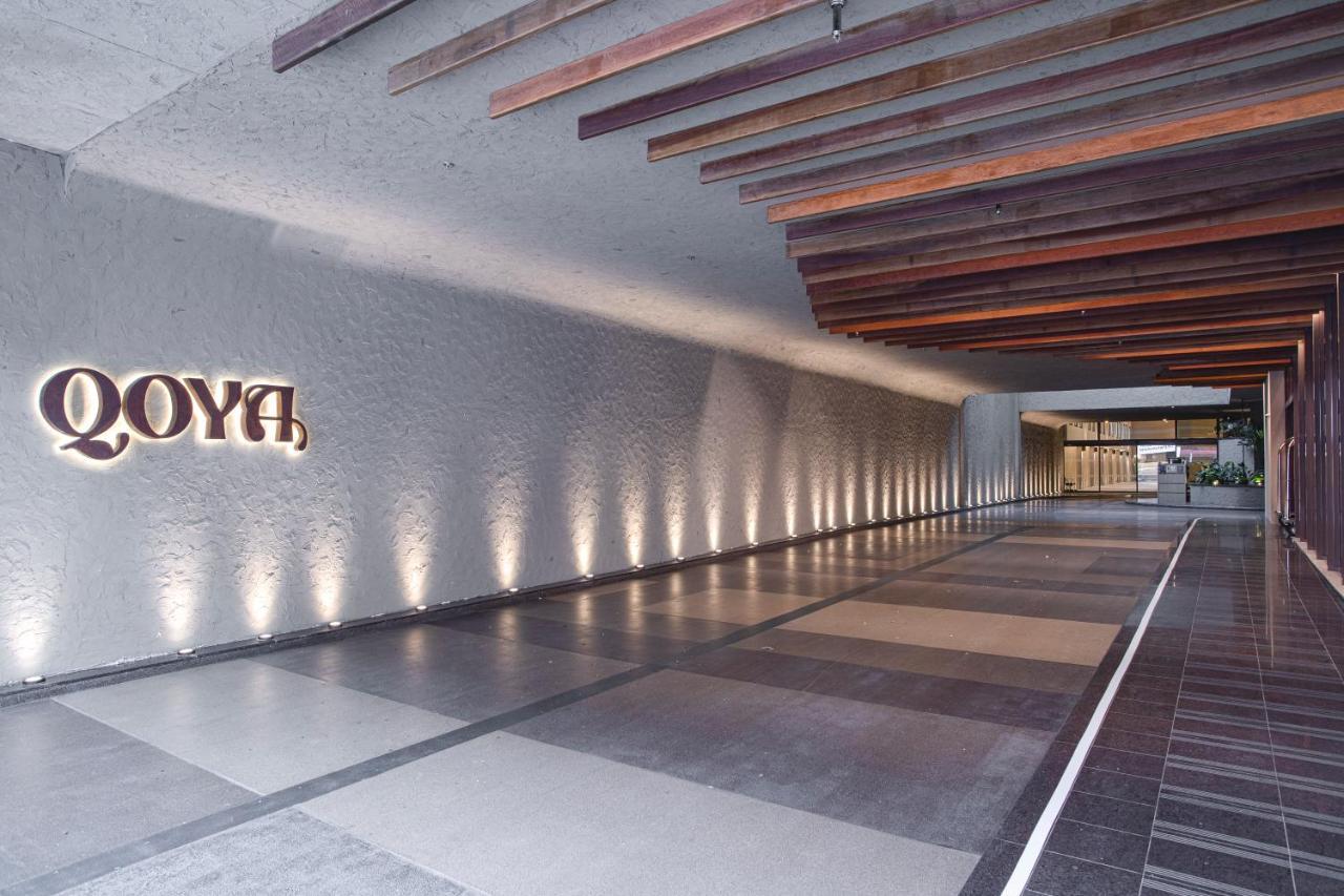 Qoya Hotel Curitiba, Curio Collection By Hilton Luaran gambar Entrance to the hotel
