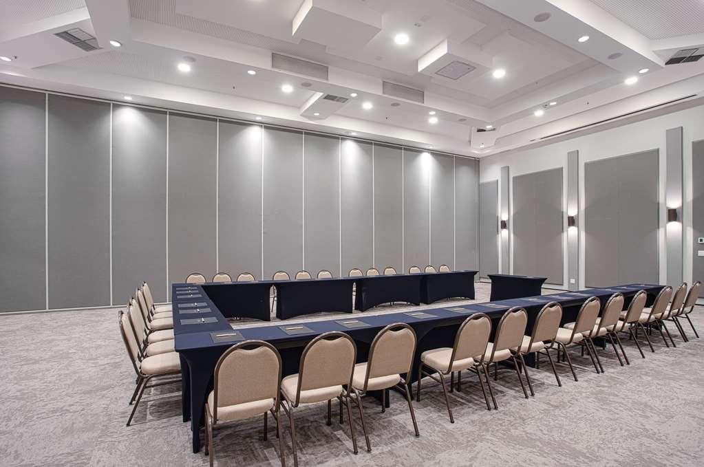 Qoya Hotel Curitiba, Curio Collection By Hilton Kemudahan gambar A meeting room
