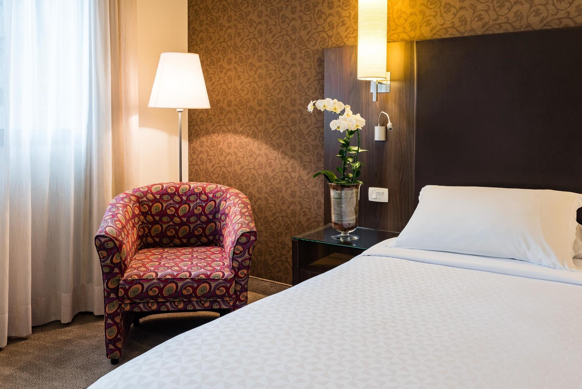 Qoya Hotel Curitiba, Curio Collection By Hilton Luaran gambar