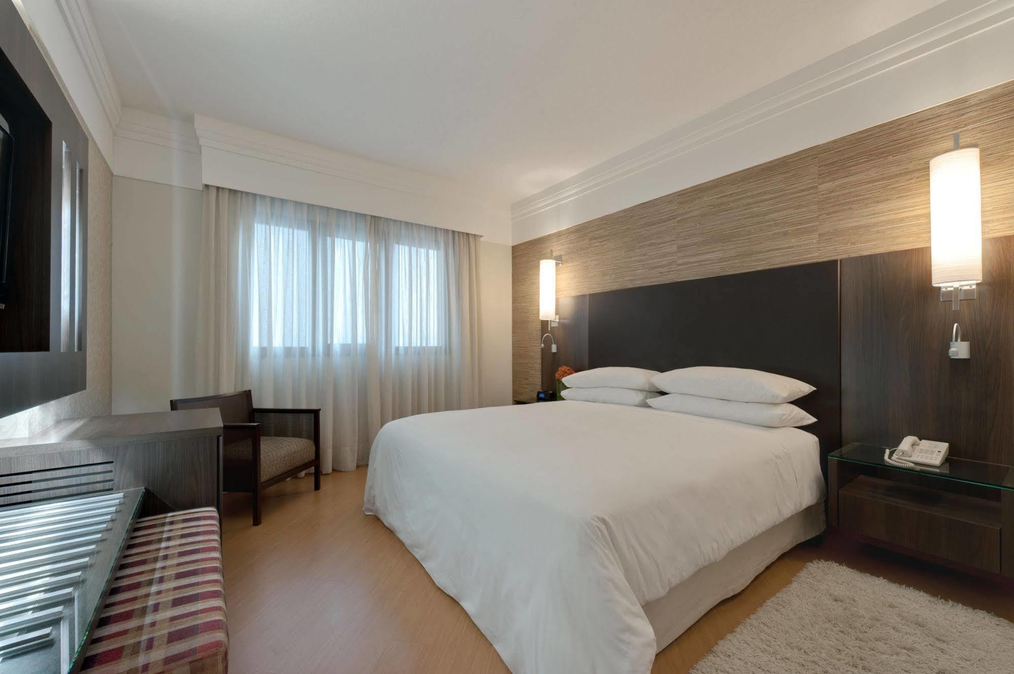 Qoya Hotel Curitiba, Curio Collection By Hilton Bilik gambar